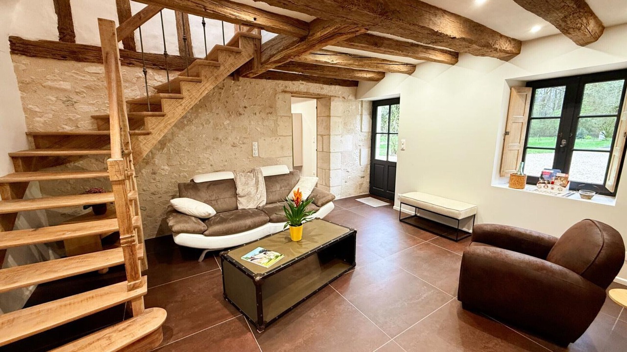 Photo of Livingroom in Cheille