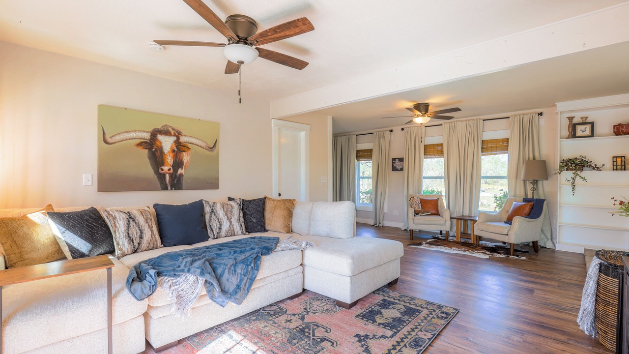Photo of Livingroom in Santa Anna