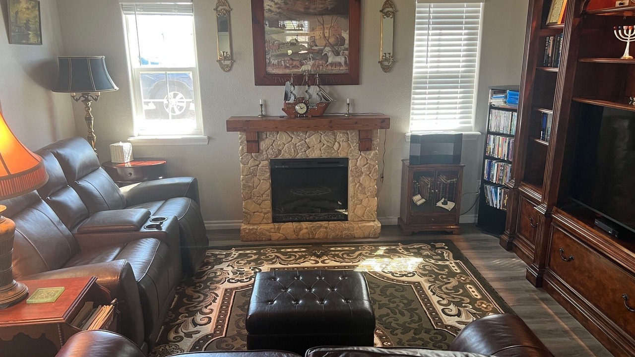 Photo of Livingroom in Grove