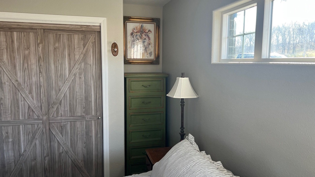 Photo of Bedroom in Grove