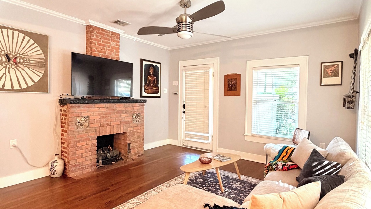 Photo of Livingroom in Fort Worth Cultural District