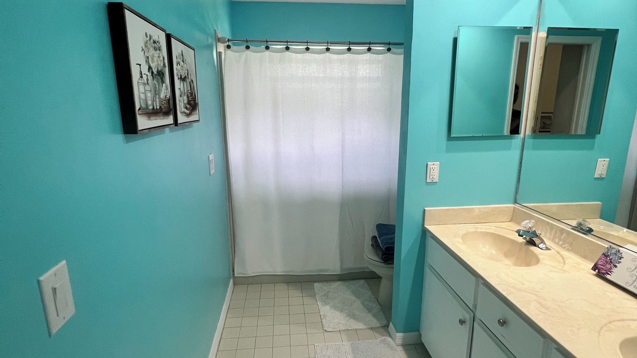 Photo of Bathroom in Plantation