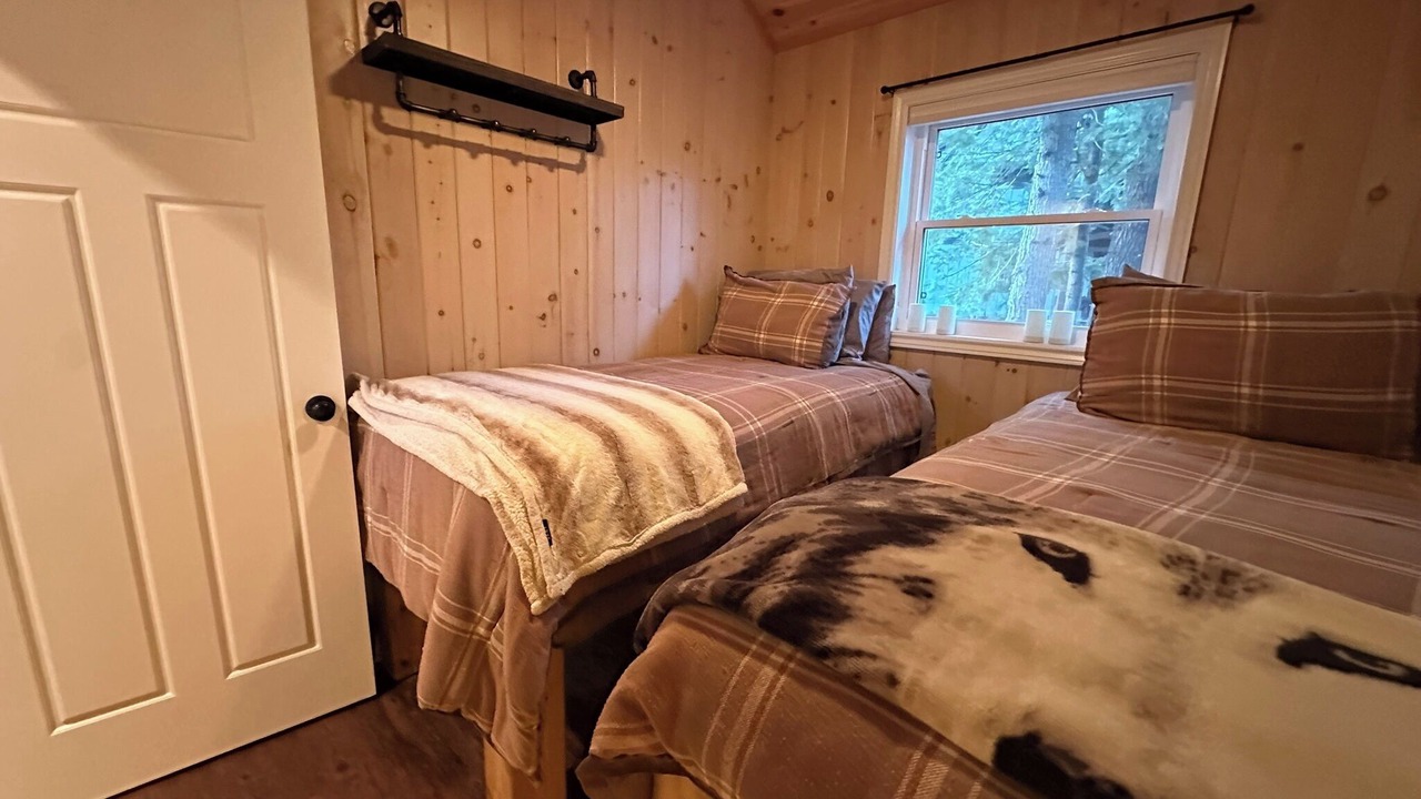 Photo of Bedroom in Gravenhurst