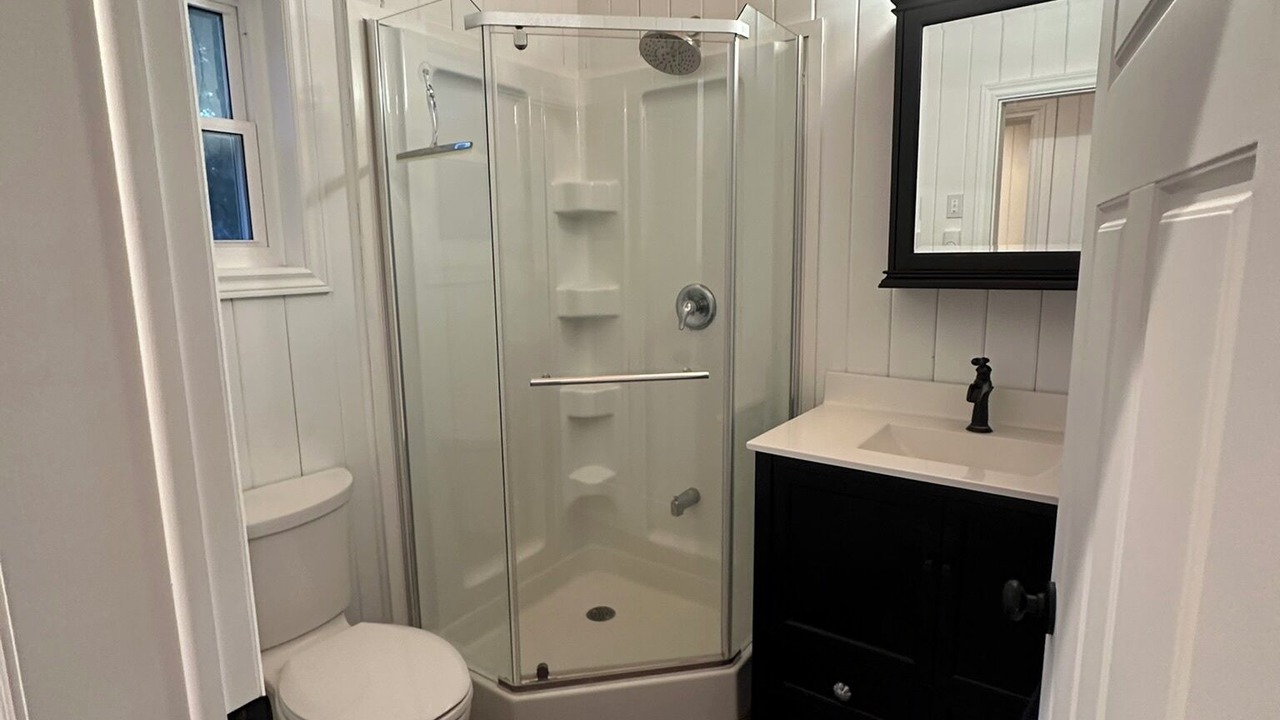 Photo of Bathroom in Gravenhurst