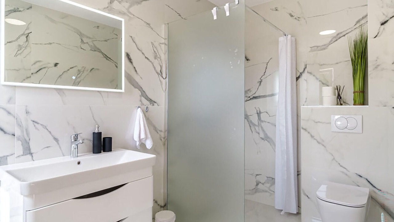 Photo of Bathroom in Cove Makarac (Milna)