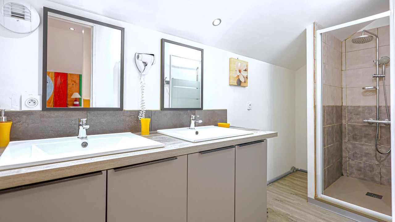 Photo of Bathroom in Berrias-et-Casteljau