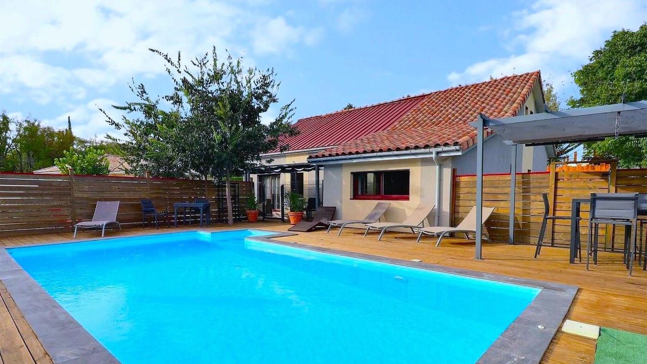 Photo of Outdoor in Berrias-et-Casteljau