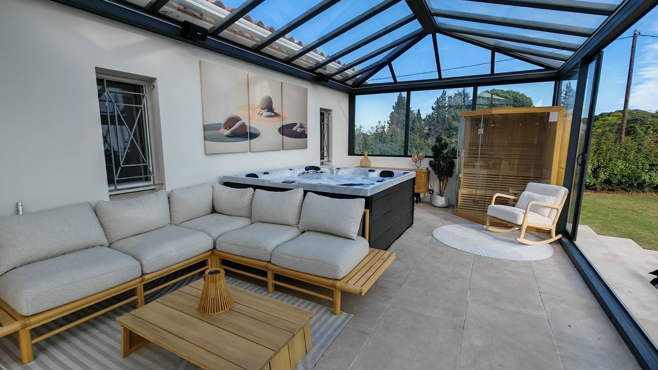 Photo of Patio Balcony in Saint-Aunes