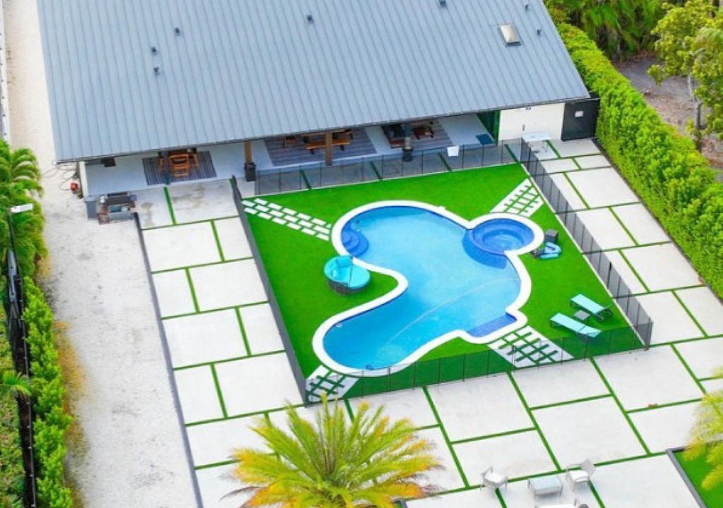 Photo of Outdoor in Tamiami