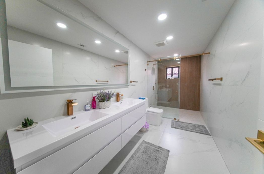 Photo of Bathroom in Tamiami