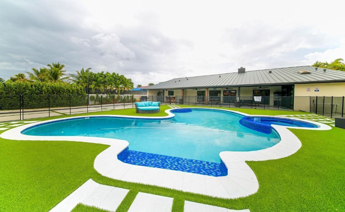 Photo of Outdoor in Tamiami