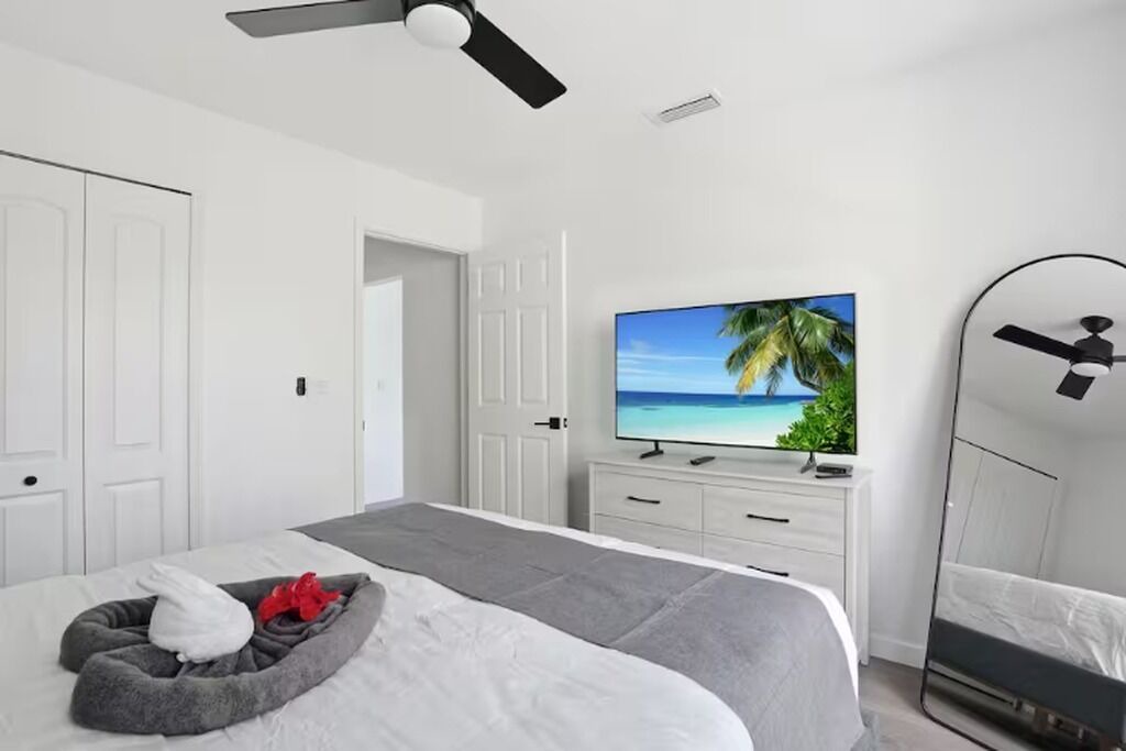 Photo of Bedroom in Crown Pointe