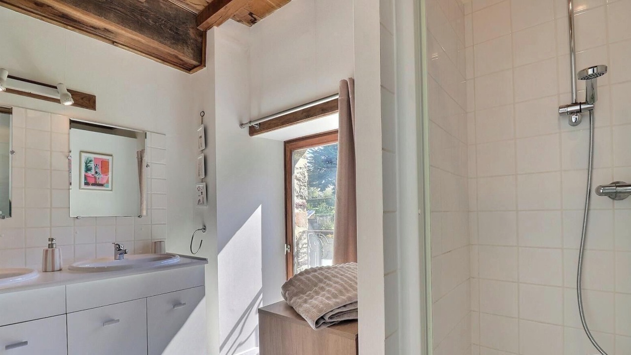 Photo of Bathroom in Plelan-le-Grand