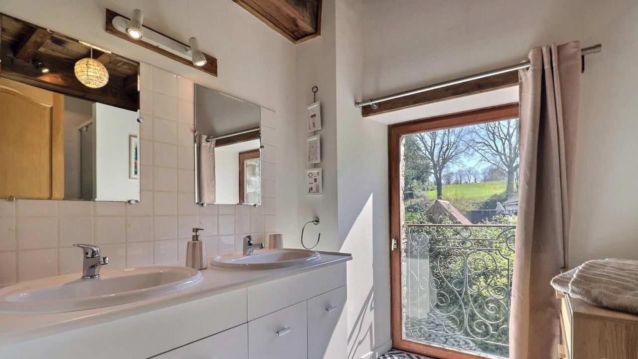 Photo of Bathroom in Plelan-le-Grand