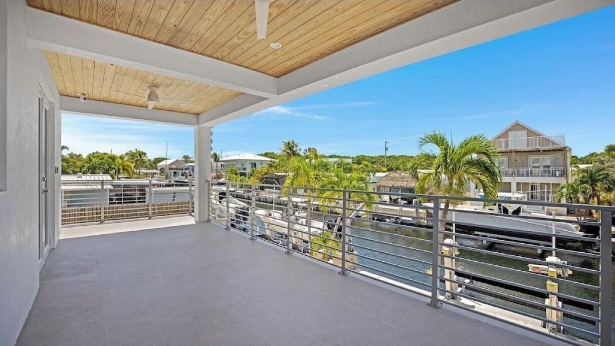 Photo of Patio Balcony in Twin Lakes