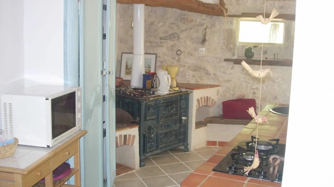 Photo of Kitchen in Montaigu-de-Quercy