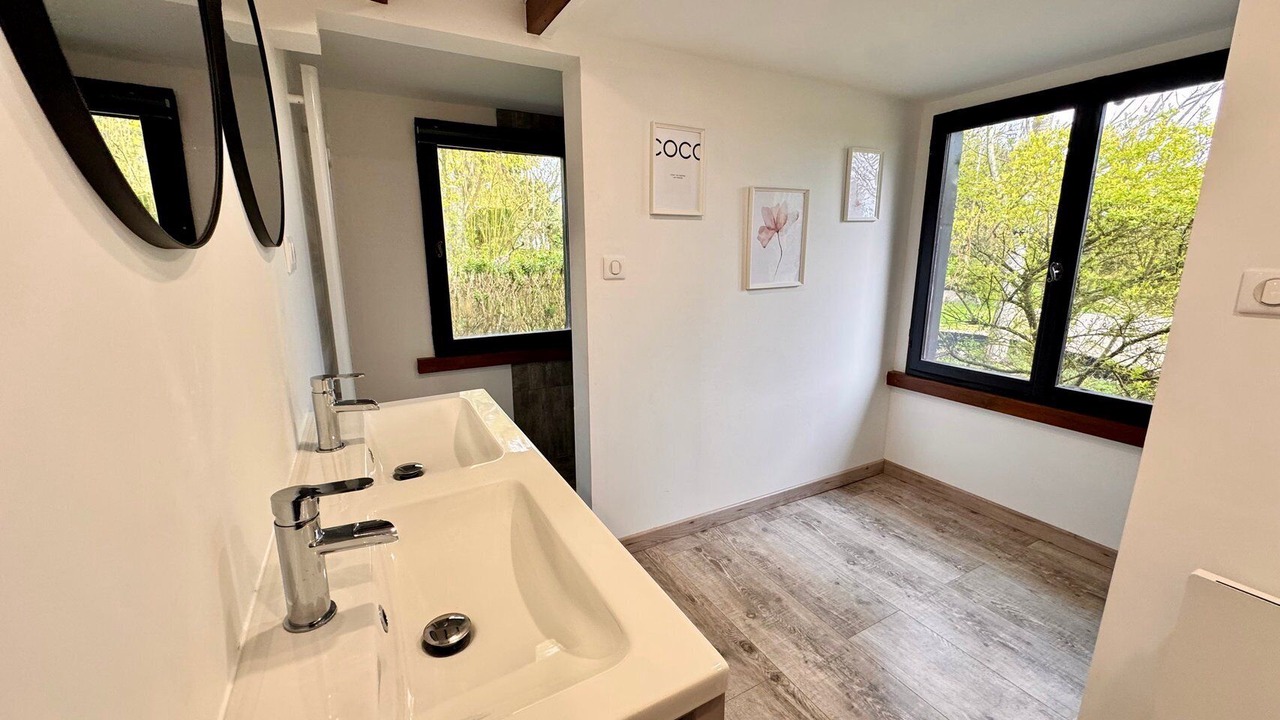 Photo of Bathroom in Flers