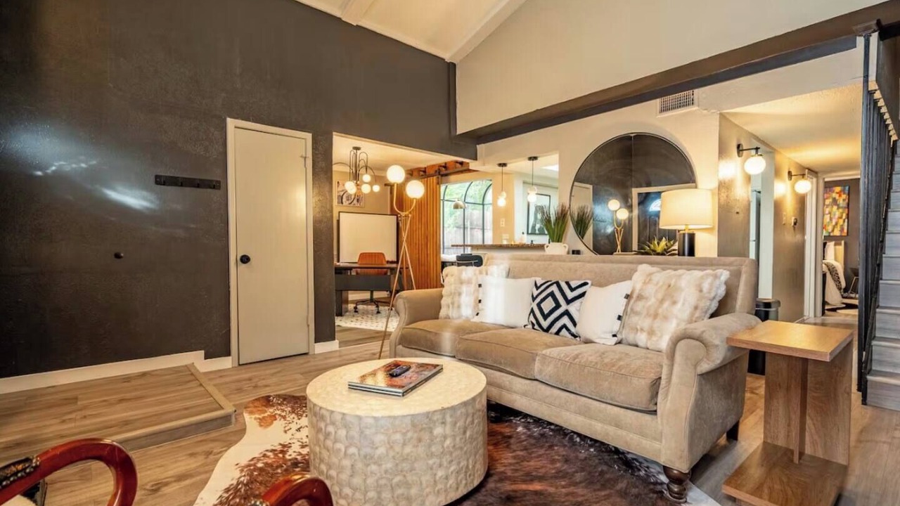 Photo of Livingroom in Garland