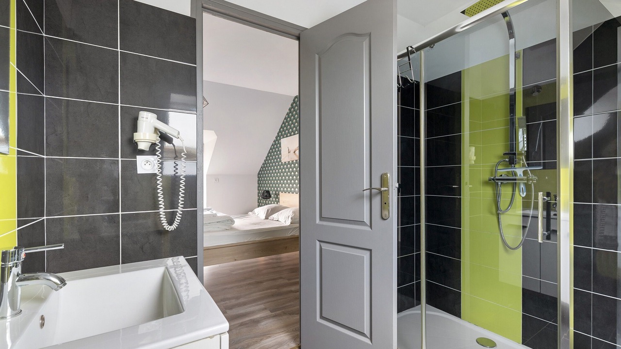 Photo of Bathroom in Jugon-les-Lacs-Commune-Nouvelle