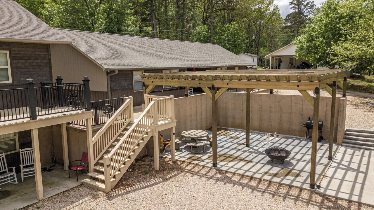 Photo of Patio Balcony in Van Buren