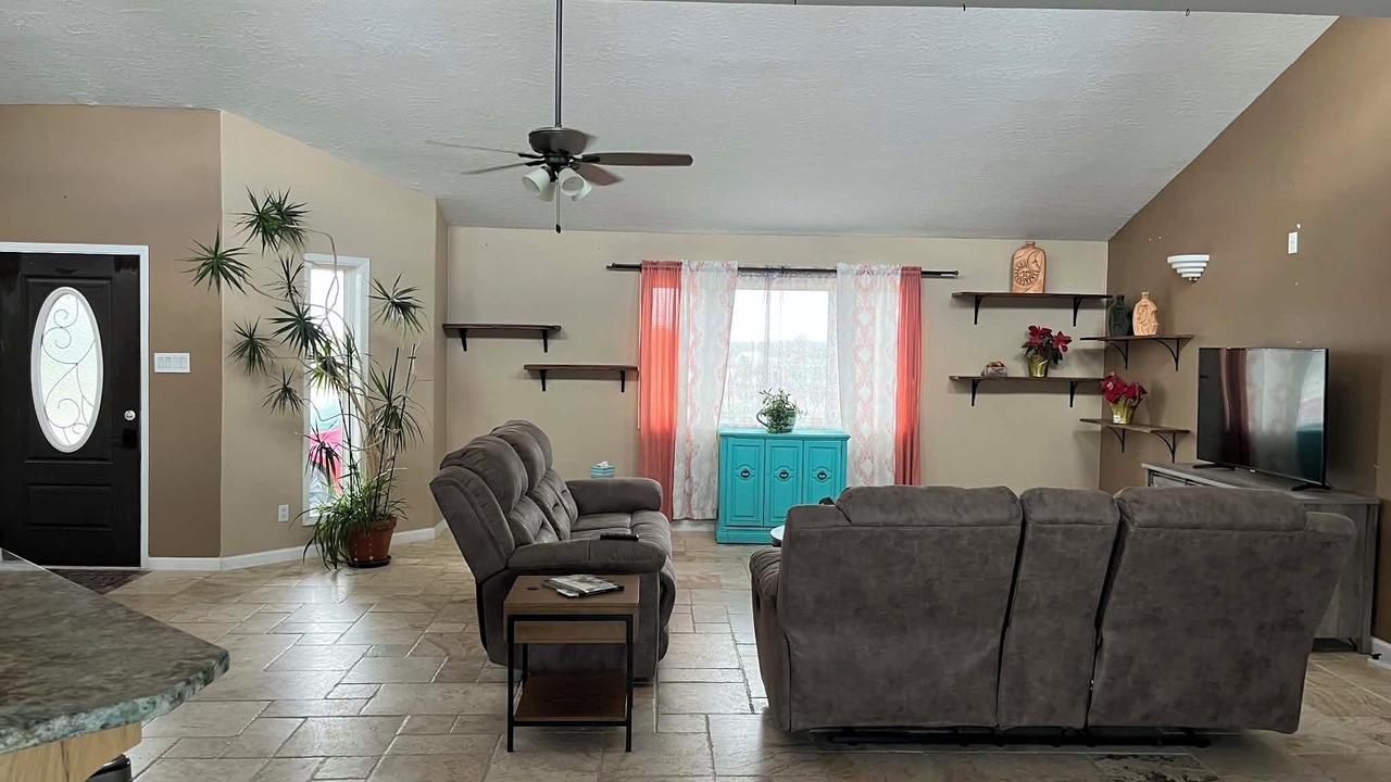 Photo of Livingroom in Espanola