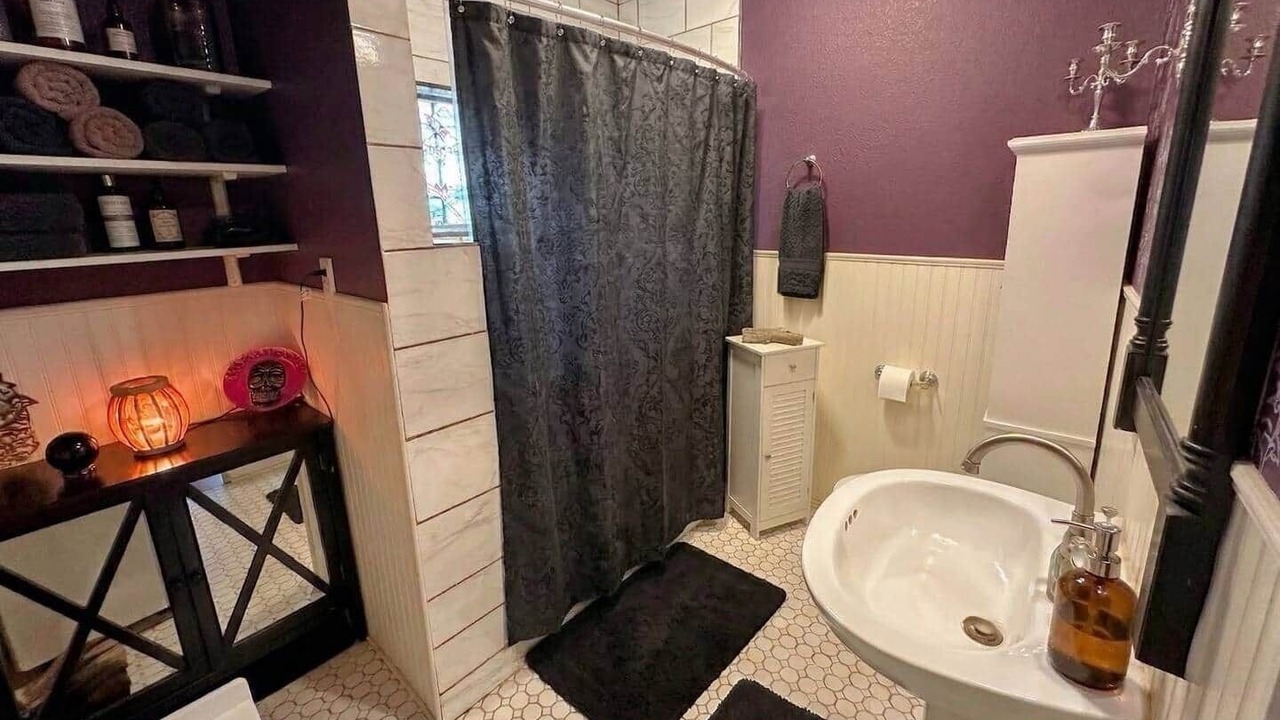 Photo of Bathroom in Granger