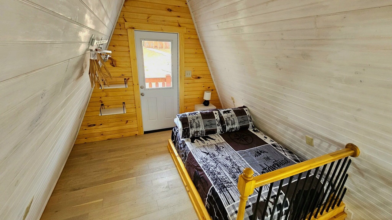 Photo of Bedroom in Rock Island