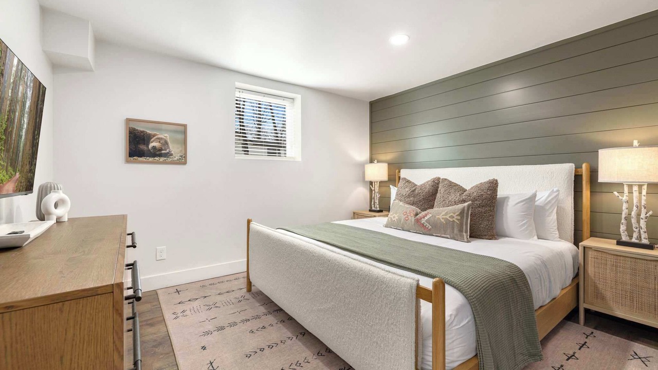 Photo of Bedroom in Sylvan Shores