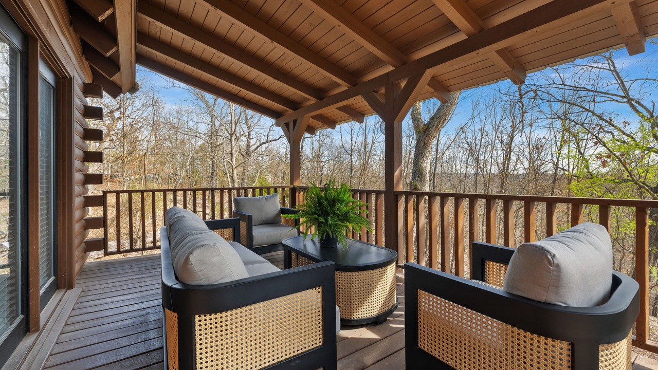Photo of Patio Balcony in Sylvan Shores