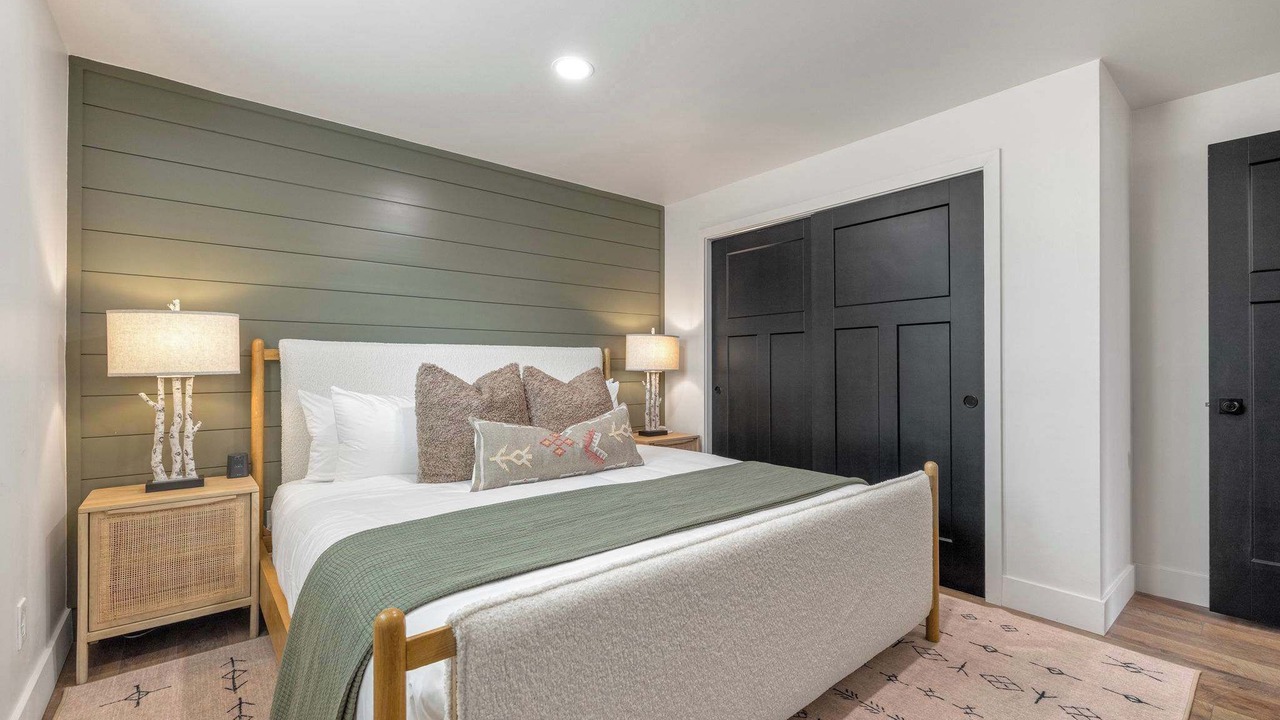 Photo of Bedroom in Sylvan Shores