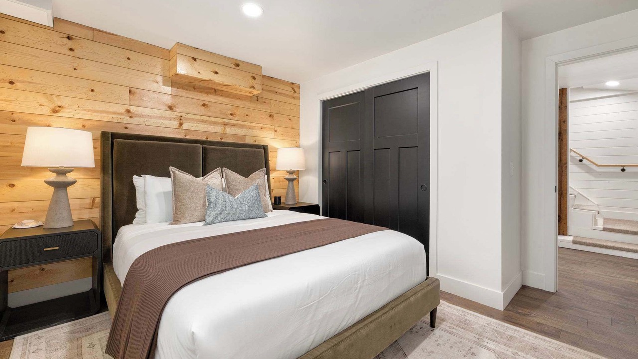 Photo of Bedroom in Sylvan Shores