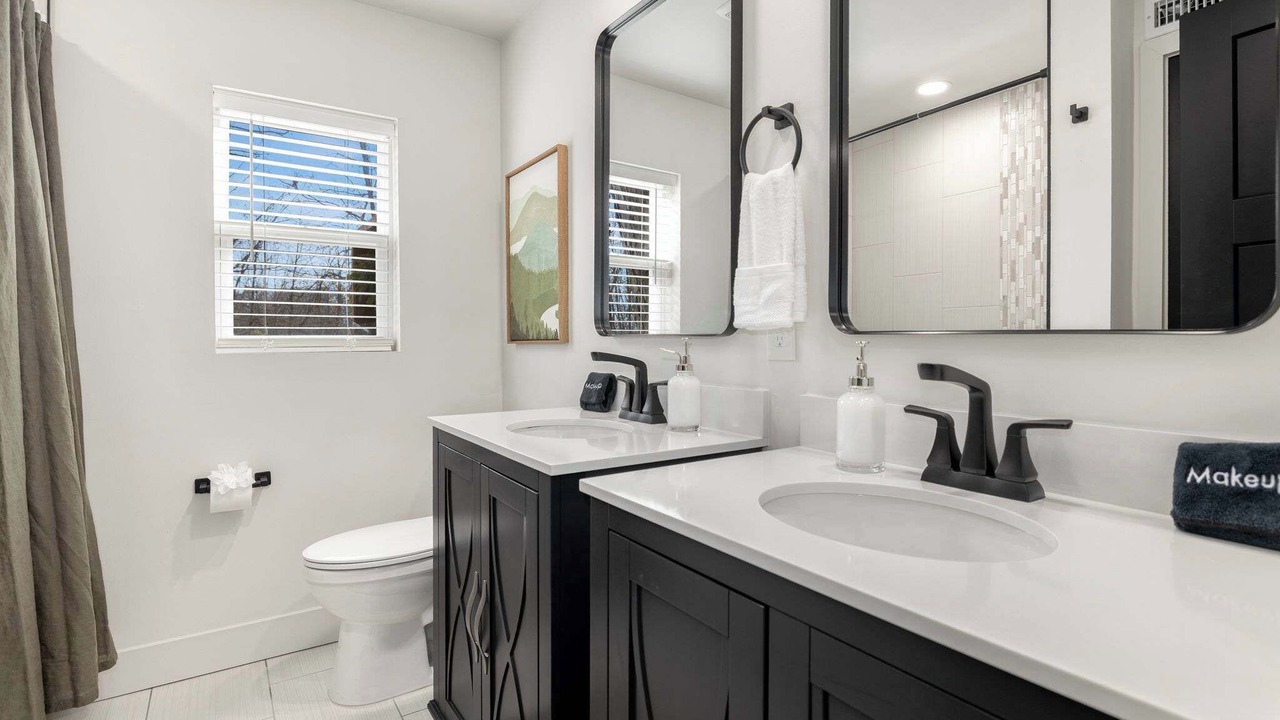 Photo of Bathroom in Sylvan Shores