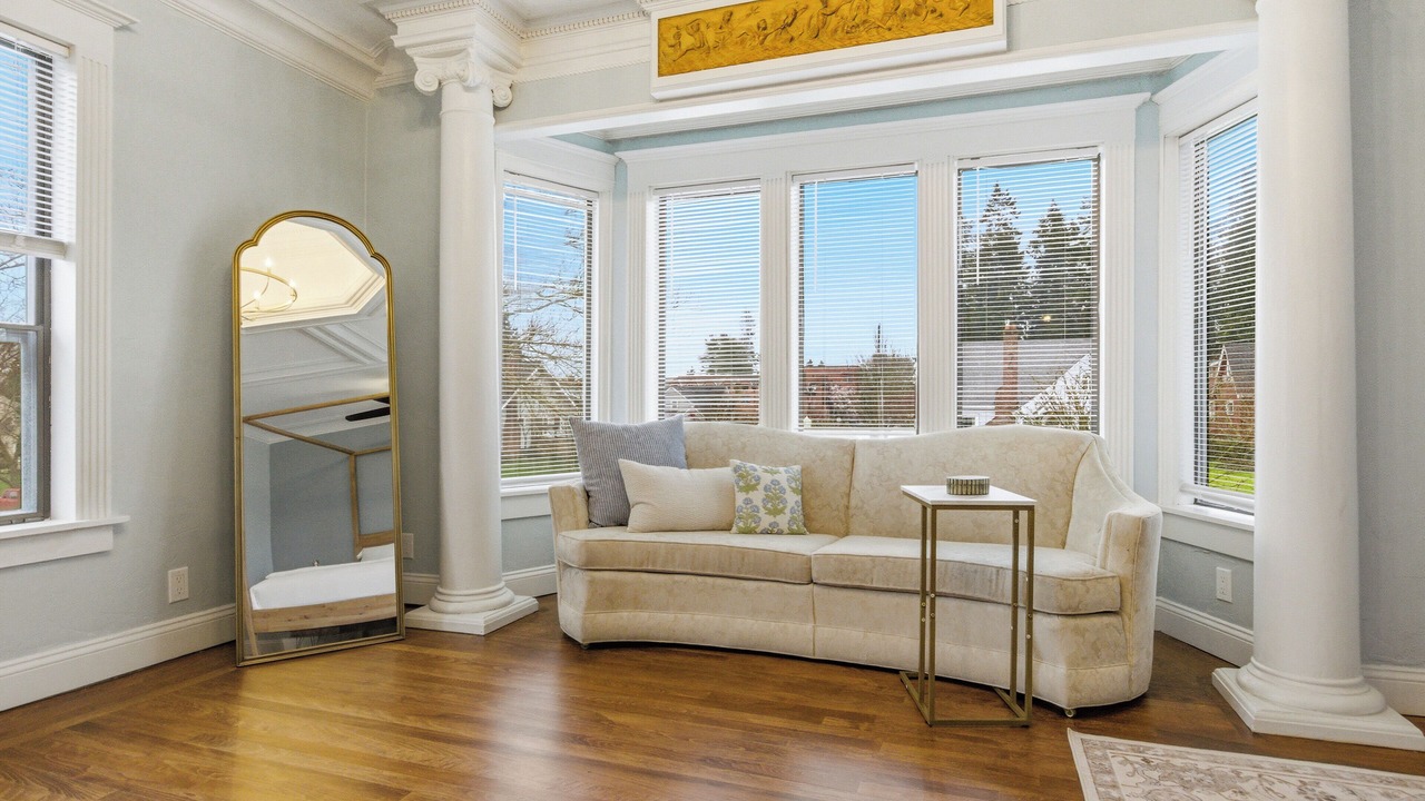 Photo of Livingroom in North End