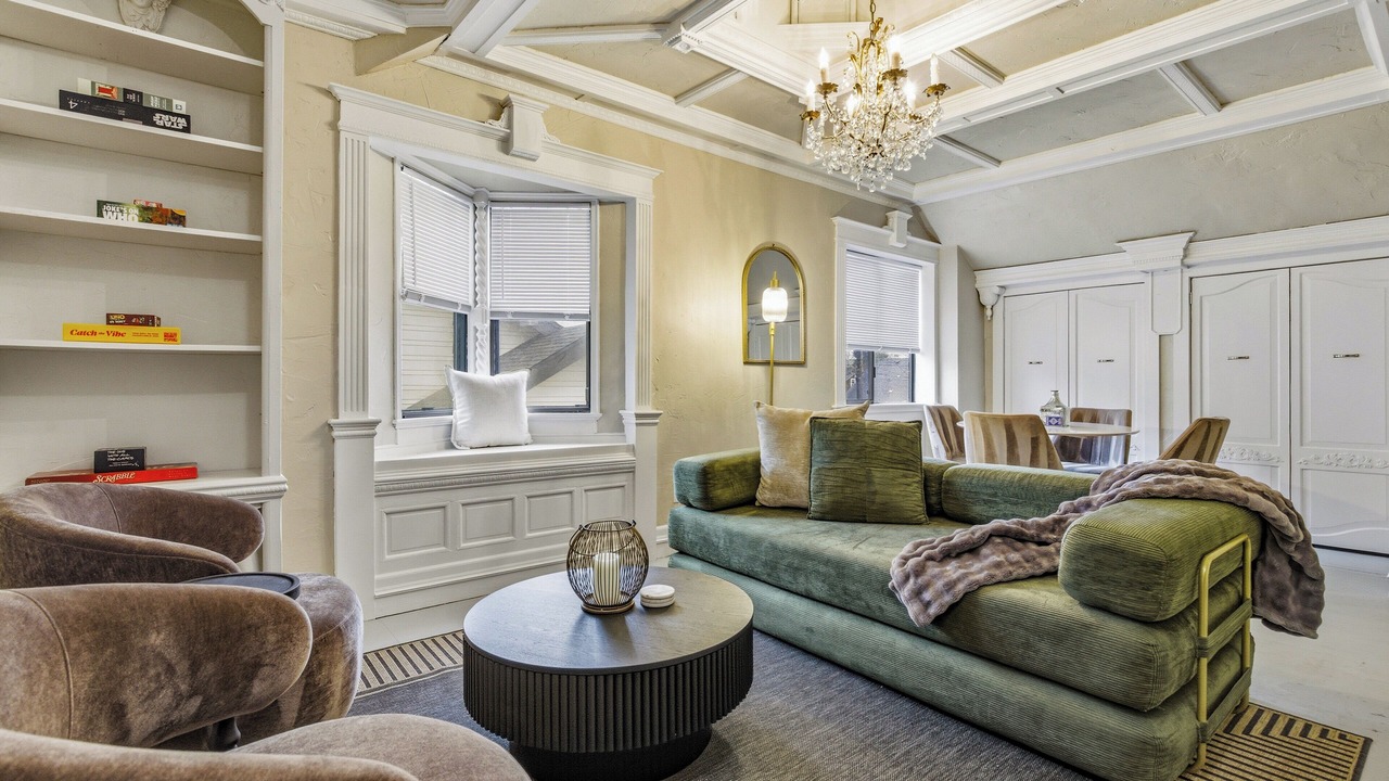 Photo of Livingroom in North End
