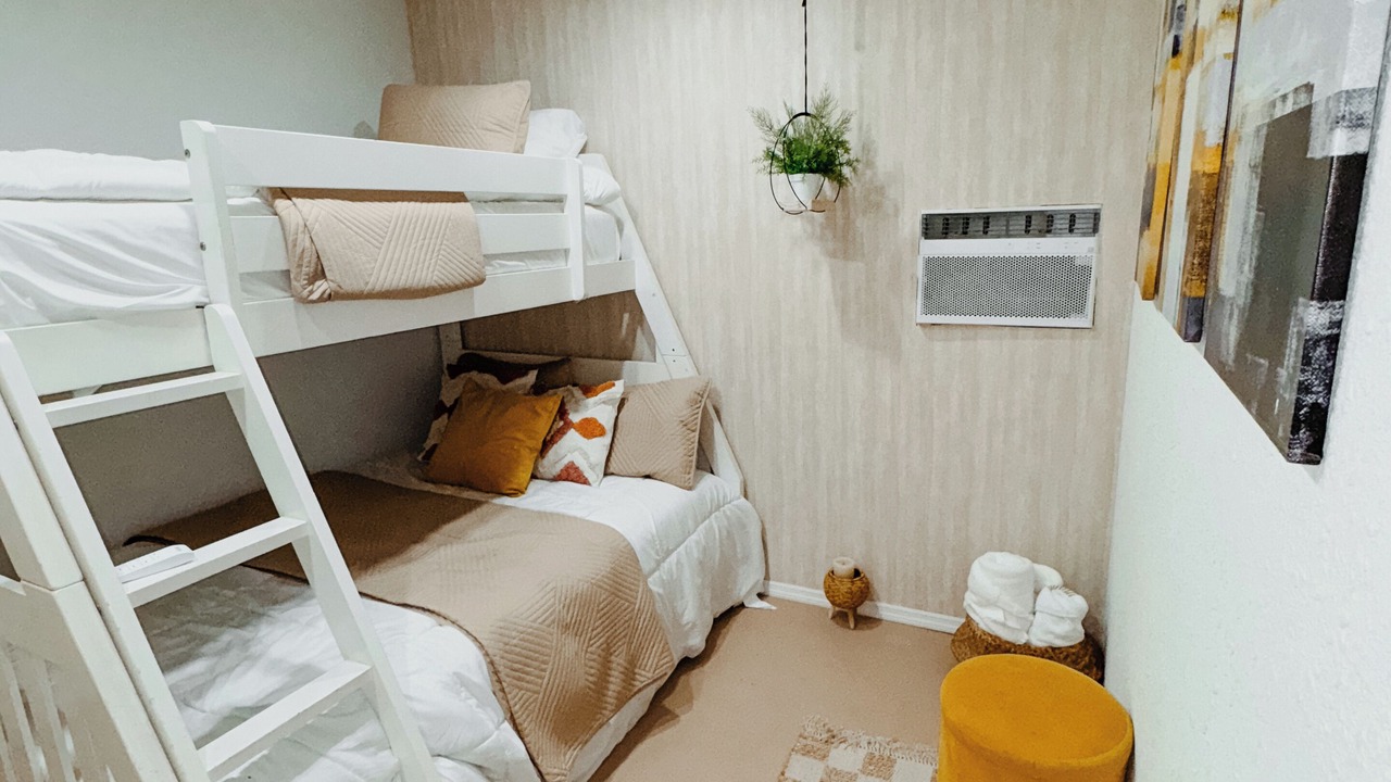 Photo of Bedroom in Fairview Shores