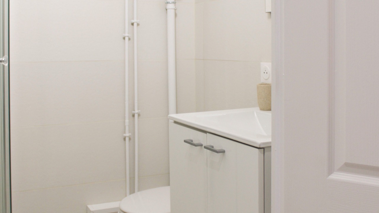 Photo of Bathroom in Clichy