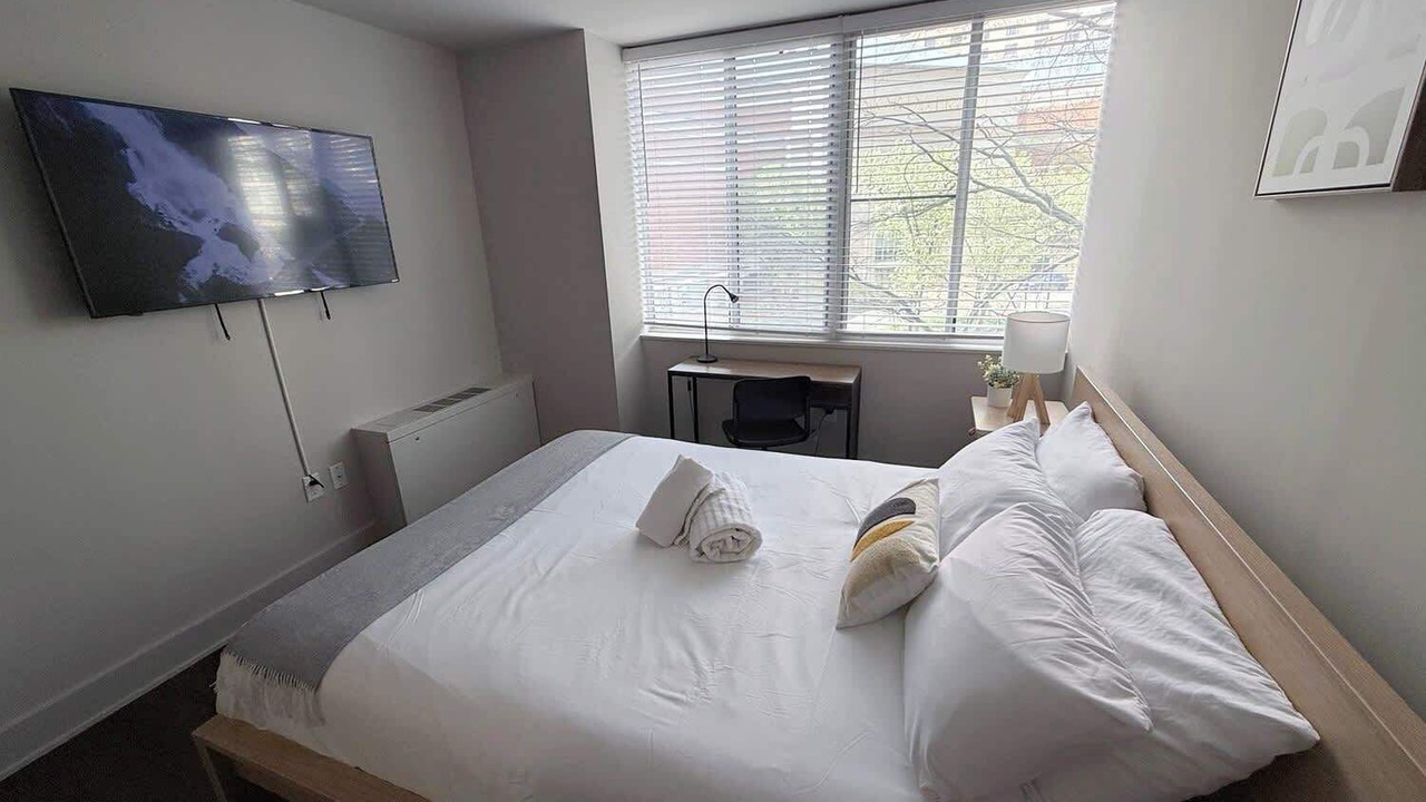 Photo of Bedroom in Pentagon City