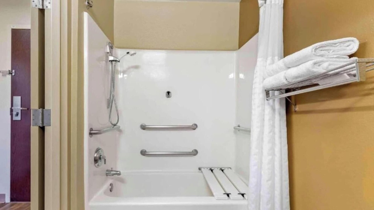 Photo of Bathroom in Lisle