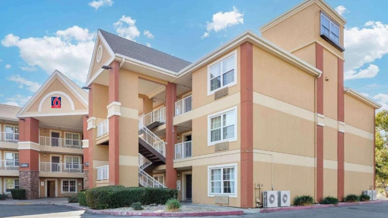 Photo of Outdoor in Raisin