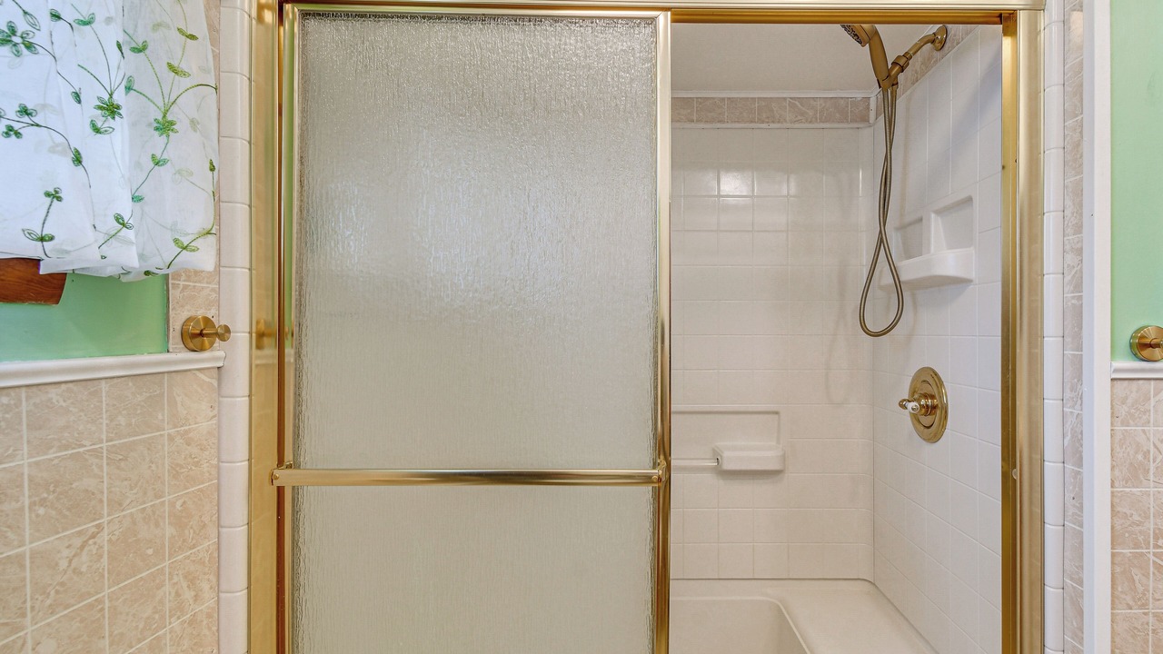 Photo of Bathroom in Byron