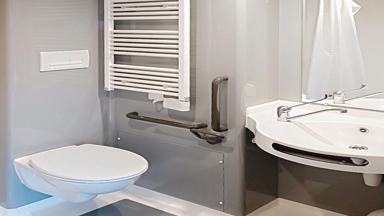 Photo of Bathroom in Malansac