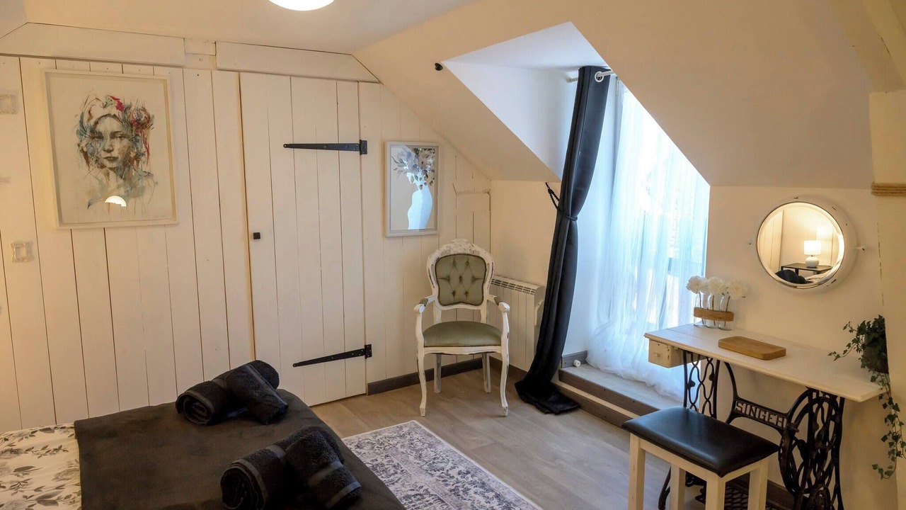 Photo of Bedroom in Montenay