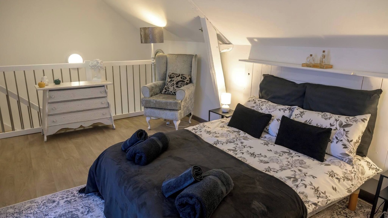 Photo of Bedroom in Montenay
