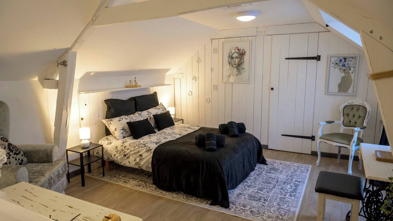 Photo of Bedroom in Montenay