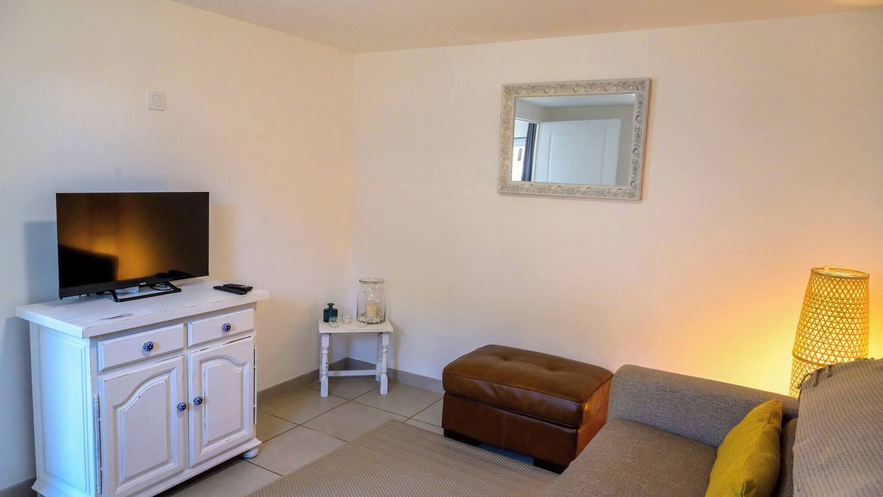 Photo of Livingroom in Montenay