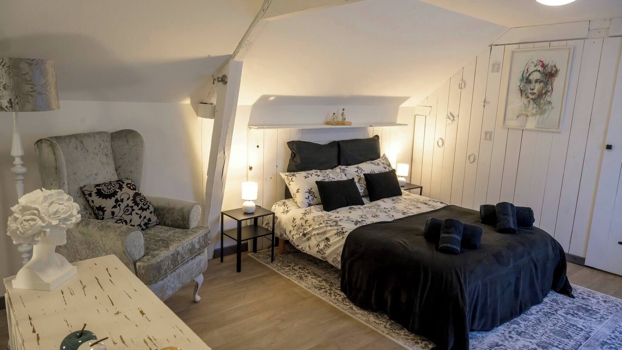 Photo of Bedroom in Montenay