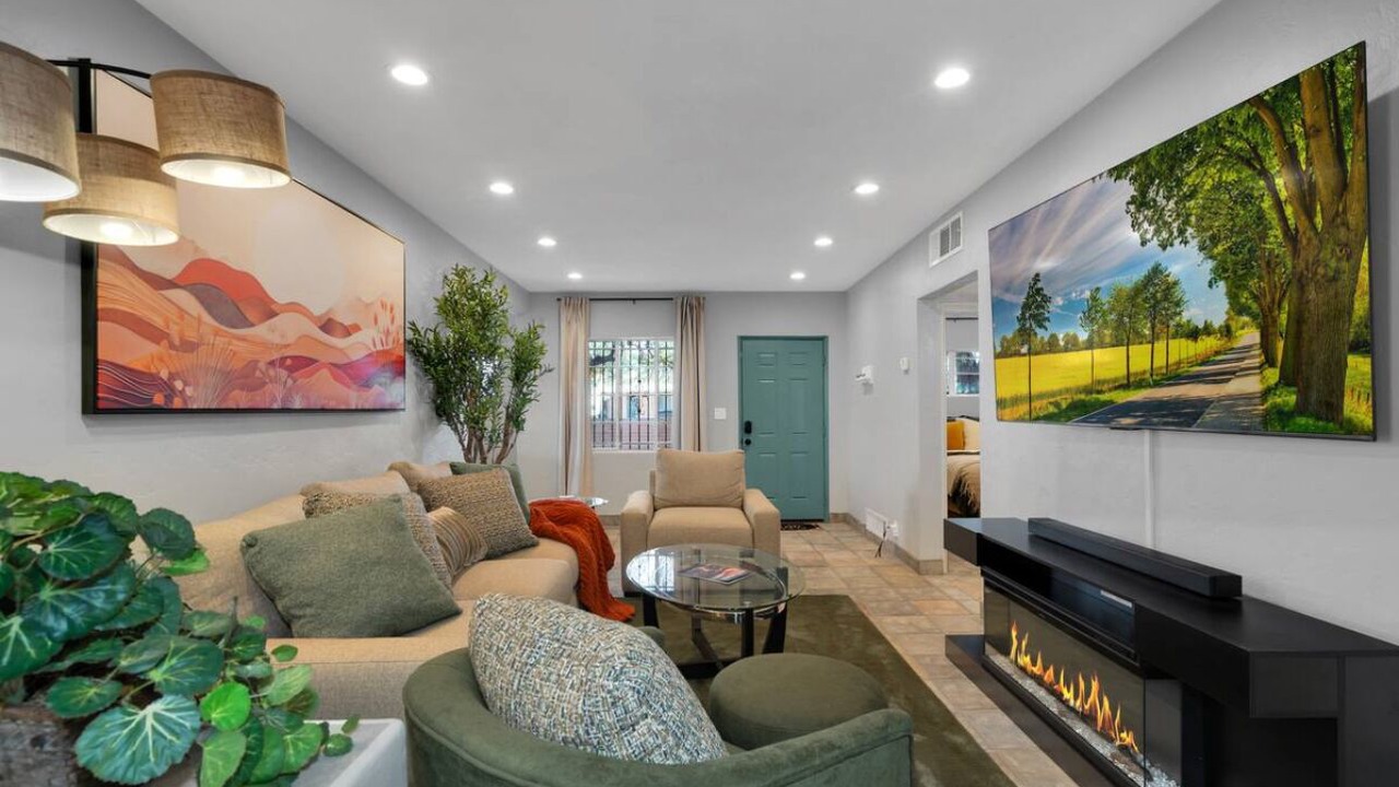 Photo of Livingroom in Feldman's