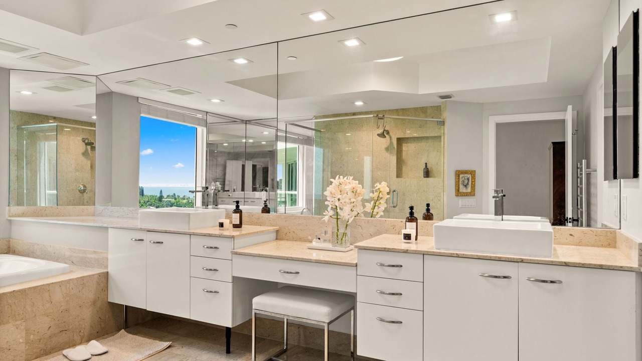 Photo of Bathroom in Aventura