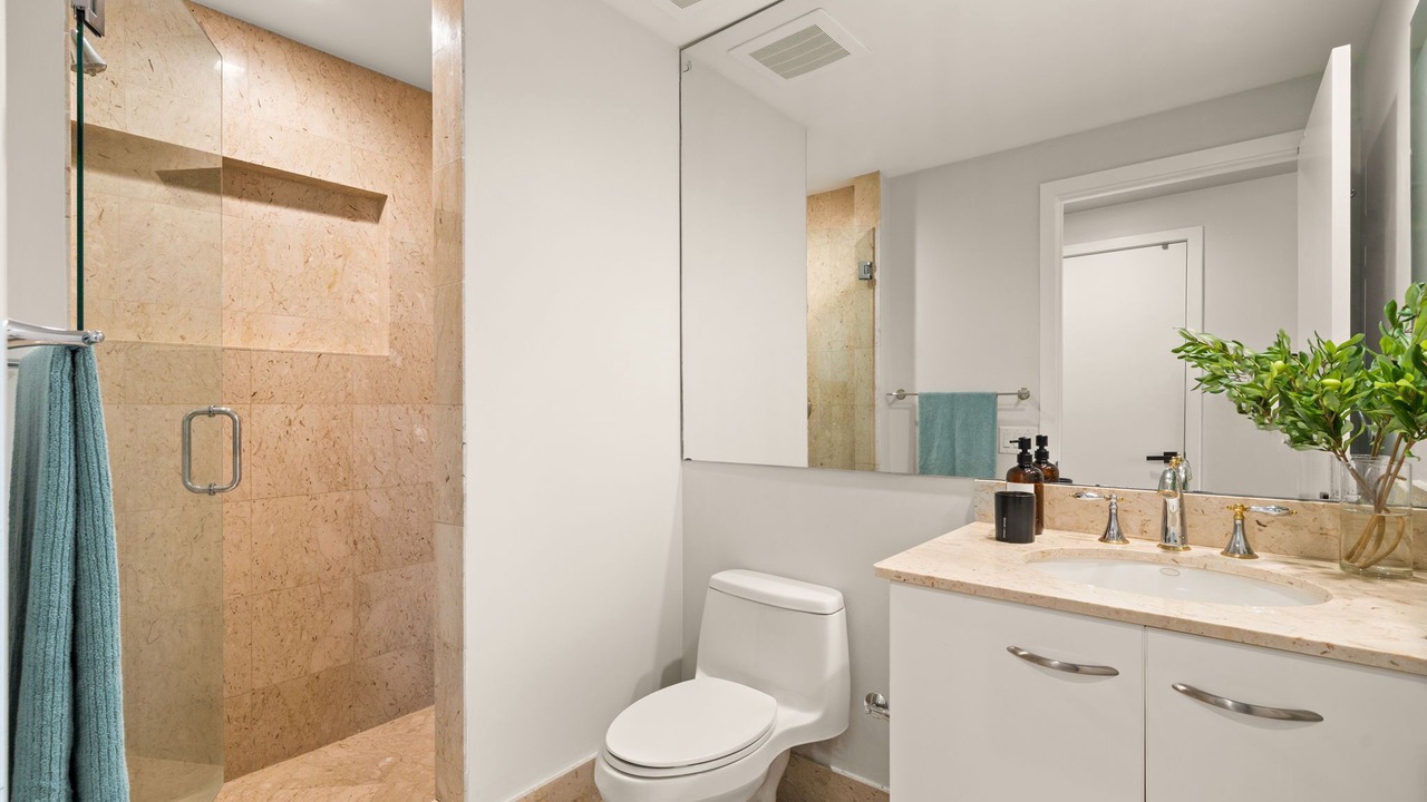 Photo of Bathroom in Aventura