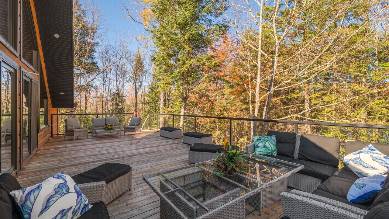 Photo of Patio Balcony in Morin Heights